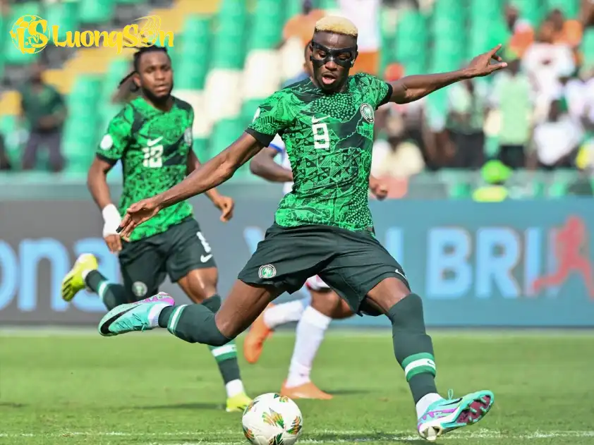 Thiếu vắng những trụ cột như Victor Osimhen khiến Nigeria đang chơi bết bát ở Cúp Châu Phi lần này. (Ảnh: Internet) Thiếu vắng những trụ cột như Victor Osimhen khiến Nigeria đang chơi bết bát ở Cúp Châu Phi lần này. (Ảnh: Internet)