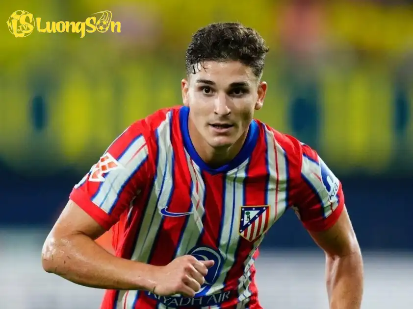 Alvarez vẫn sẽ là tiền đạo chủ lực của Atletico Madrid mùa này bất chấp cái duyên ghi bàn của Sorloth mỗi khi vào sân từ băng ghế dự bị (Ảnh: Sportal) Alvarez vẫn sẽ là tiền đạo chủ lực của Atletico Madrid mùa này bất chấp cái duyên ghi bàn của Sorloth mỗi khi vào sân từ băng ghế dự bị (Ảnh: Sportal)