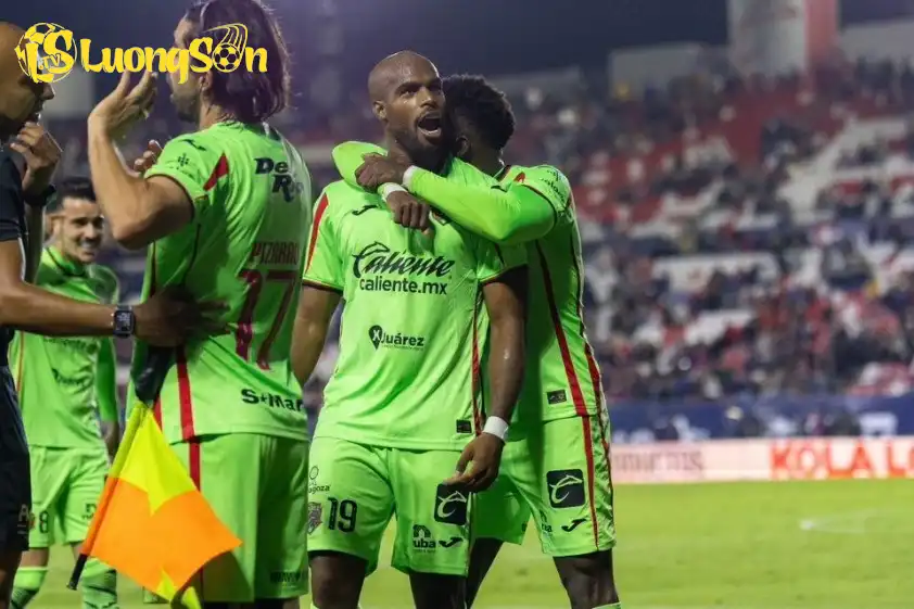 Juarez được đánh giá cao hơn rất nhiều trong trận đấu này