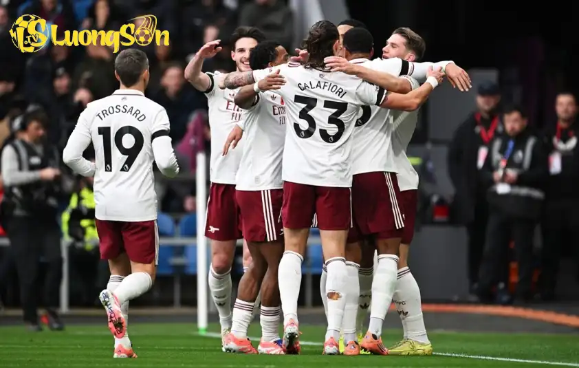 Arsenal hướng đến chiến thắng trước chủ nhà Slavia Prague.